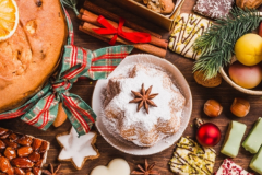 Italian Christmas treats/Shutterstock