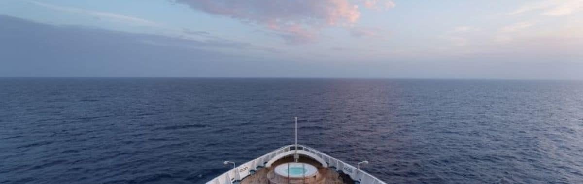 Bow-of-ocean-cruise-ship